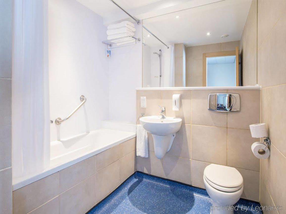 Comfort Hotel Tower Of Londres Exterior foto